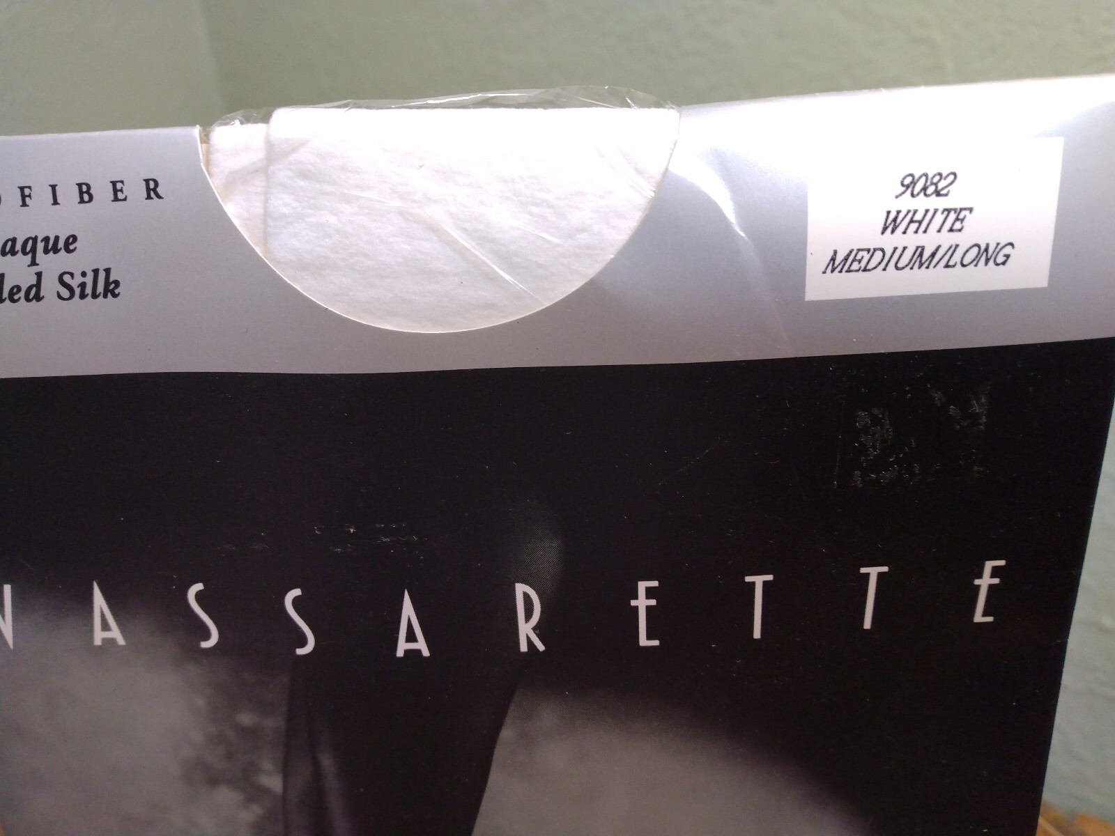 Vassarette Microfiber Opaque Sueded Silk Pantyhose White Med/Long NOS