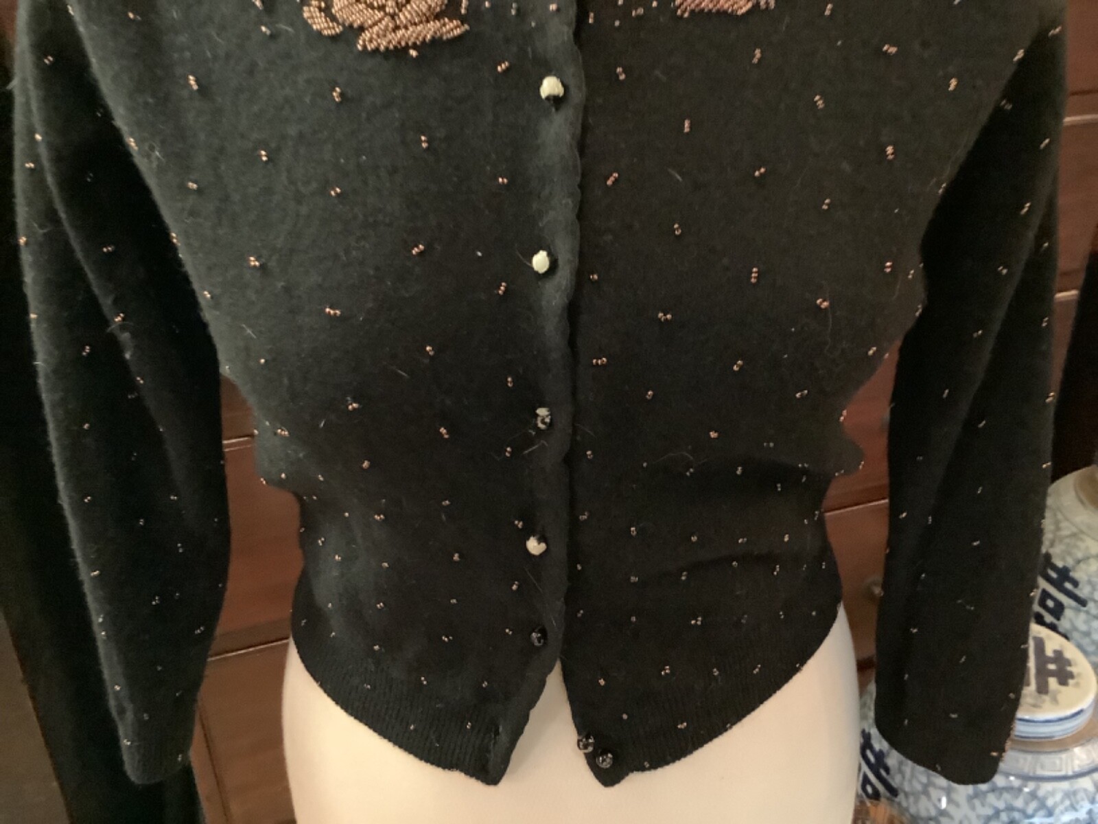 RARE VINTAGE AUTHENTIC MILES SWEATERS 70% LAMBS WOOL BLACK BEADED SWEATER NR