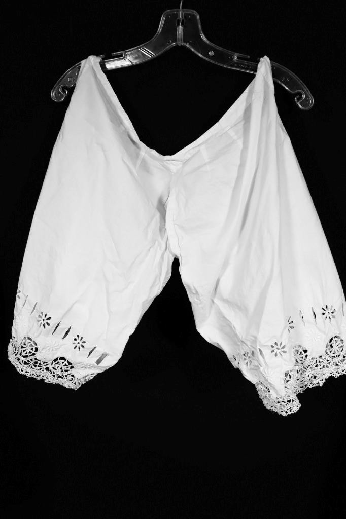 Antique French Victorian White Cotton Pantaloons Knickers 34-36&Prime; Waist Exc Cond