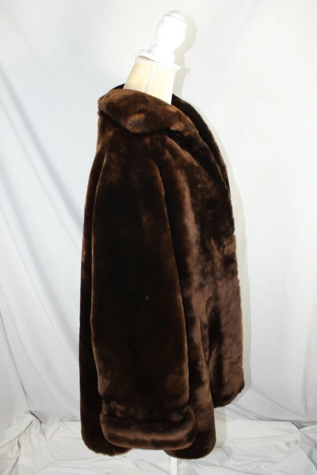 Keller&rsquo;s Manufacturing Furriers St Joseph MO Women&rsquo;s XL Fur Coat Jacket Vintage
