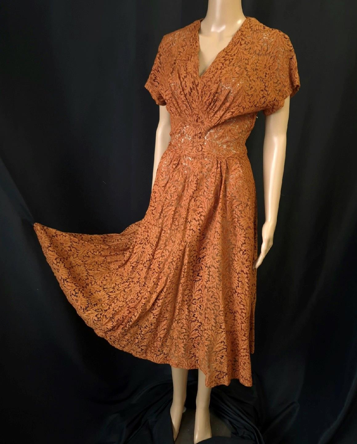 POST WAR 1940s 50s Vintage Sheer COPPER BROWN LACE A-line PARTY DRESS – S