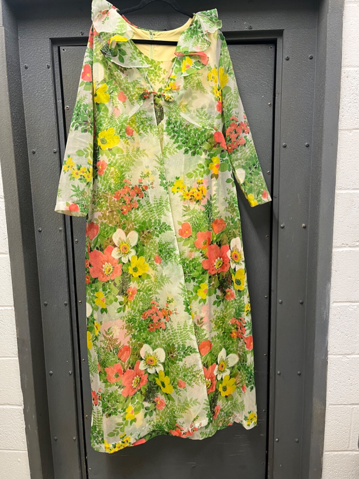 60s Dress and Robe Womens 18 Colorful Floral Garden Fairy Whimsical