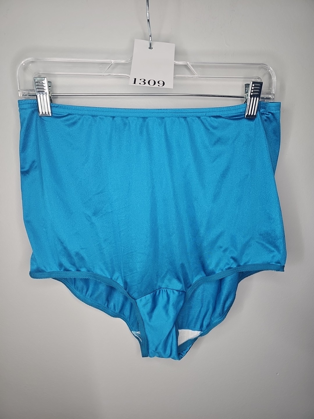 VTG Vanity Fair Tricot Nylon Turquoise Panties Satin Finish Style 15-712 Size 8