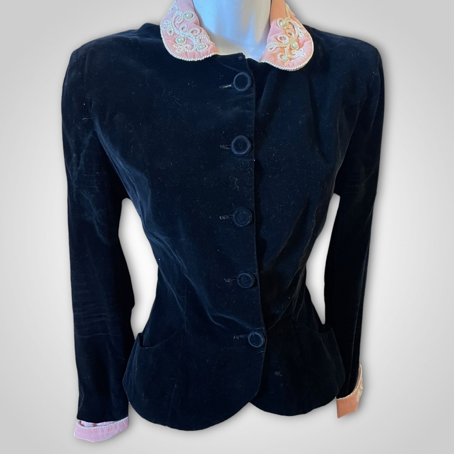 1940s Junior House Milwaukee Black Velvet Jacket Peach Embroidered Collar