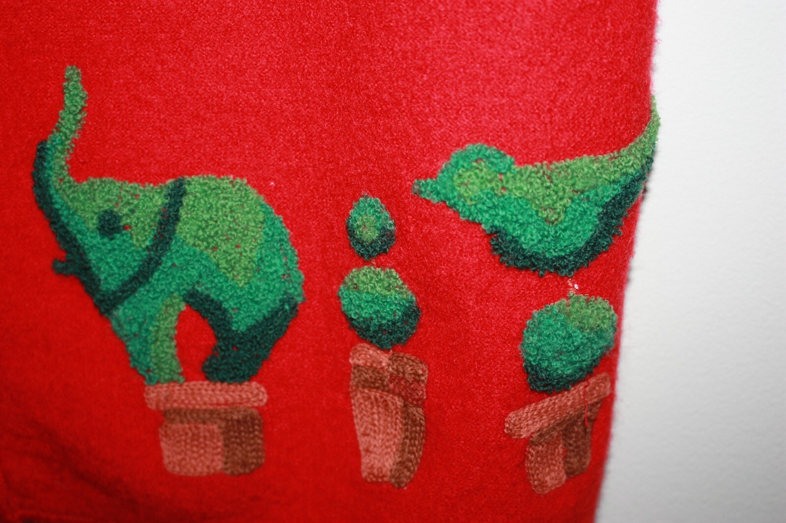 Vtg Susan Bristol Wool Sweater Vest SZ Petite M Embroidered Topiaries EUC zipper