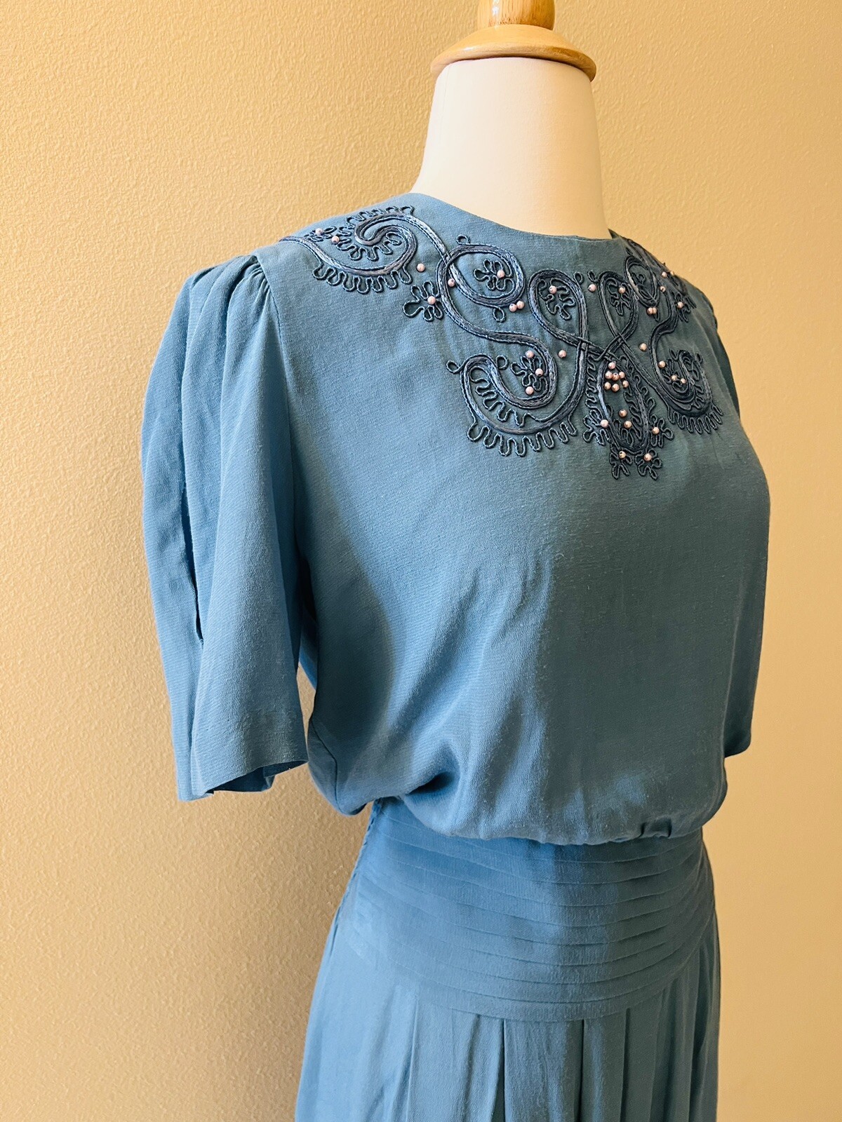 Vintage 80s Does 40s Karin Stevens Rayon Dress Light Blue Pearl Size 8