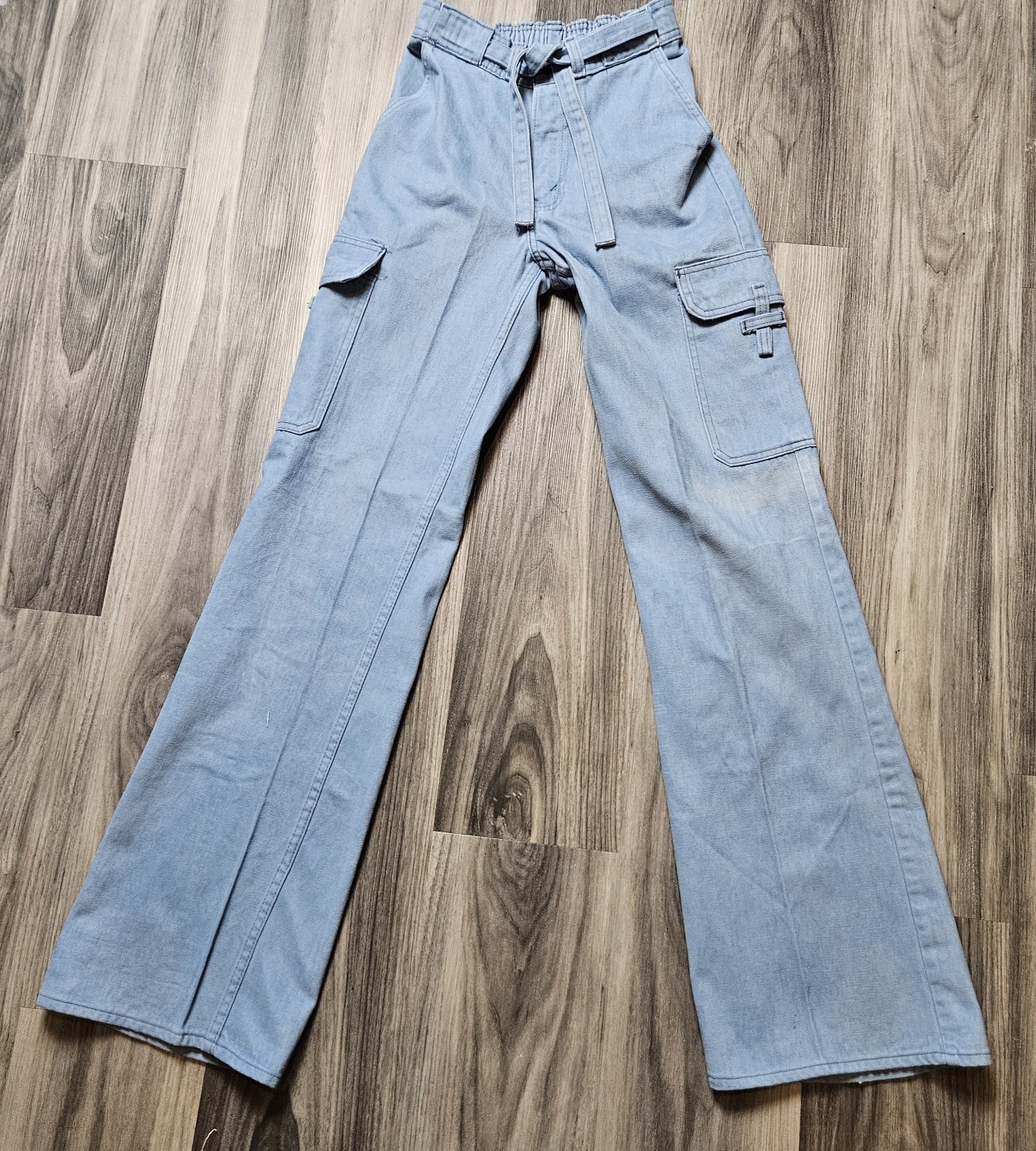 77&prime; Levi&rsquo;s Fresh Produce Carrot Tab Brushed Cargo Tie Waist FLARE Jeans 26×33