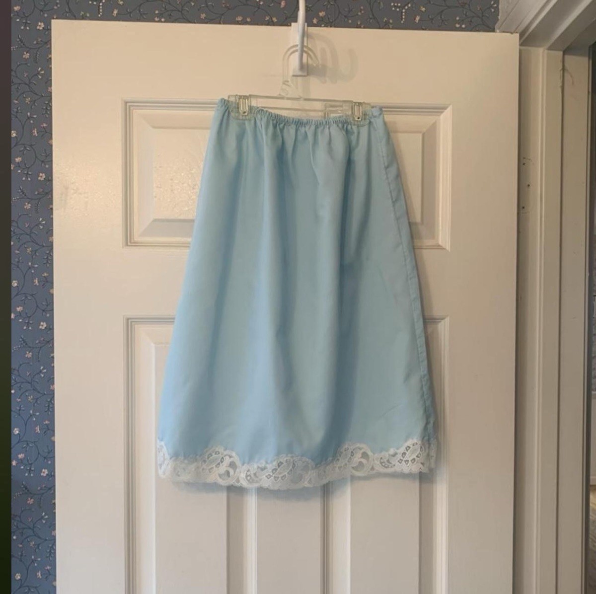 VINTAGE Powder Blue Half Slip w Lace Trim Size S