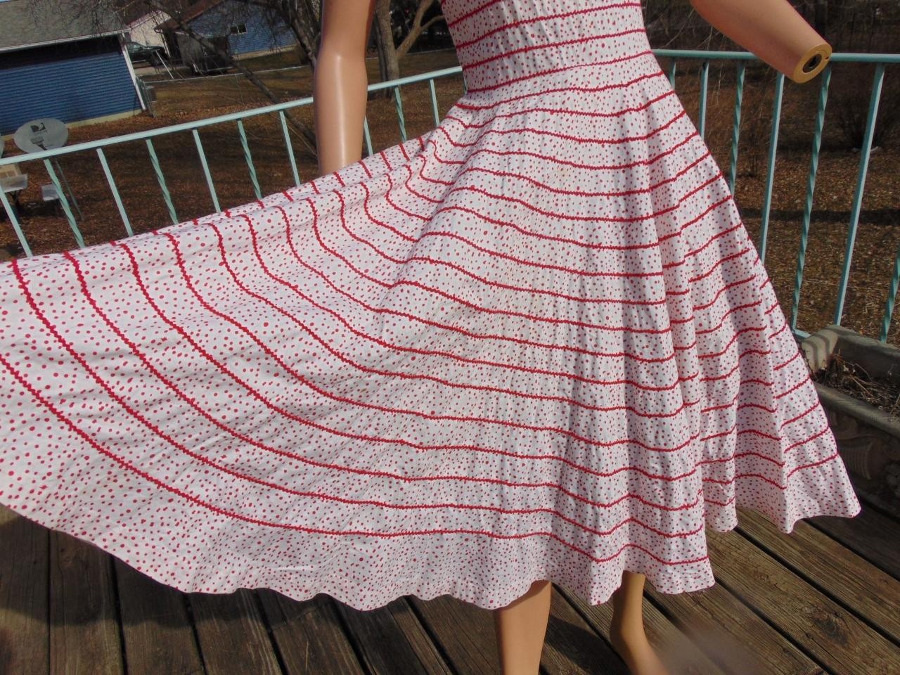 VTG 50s White w Red Polka Dots & Ric Rac Full Skirt Cotton Dress 24W