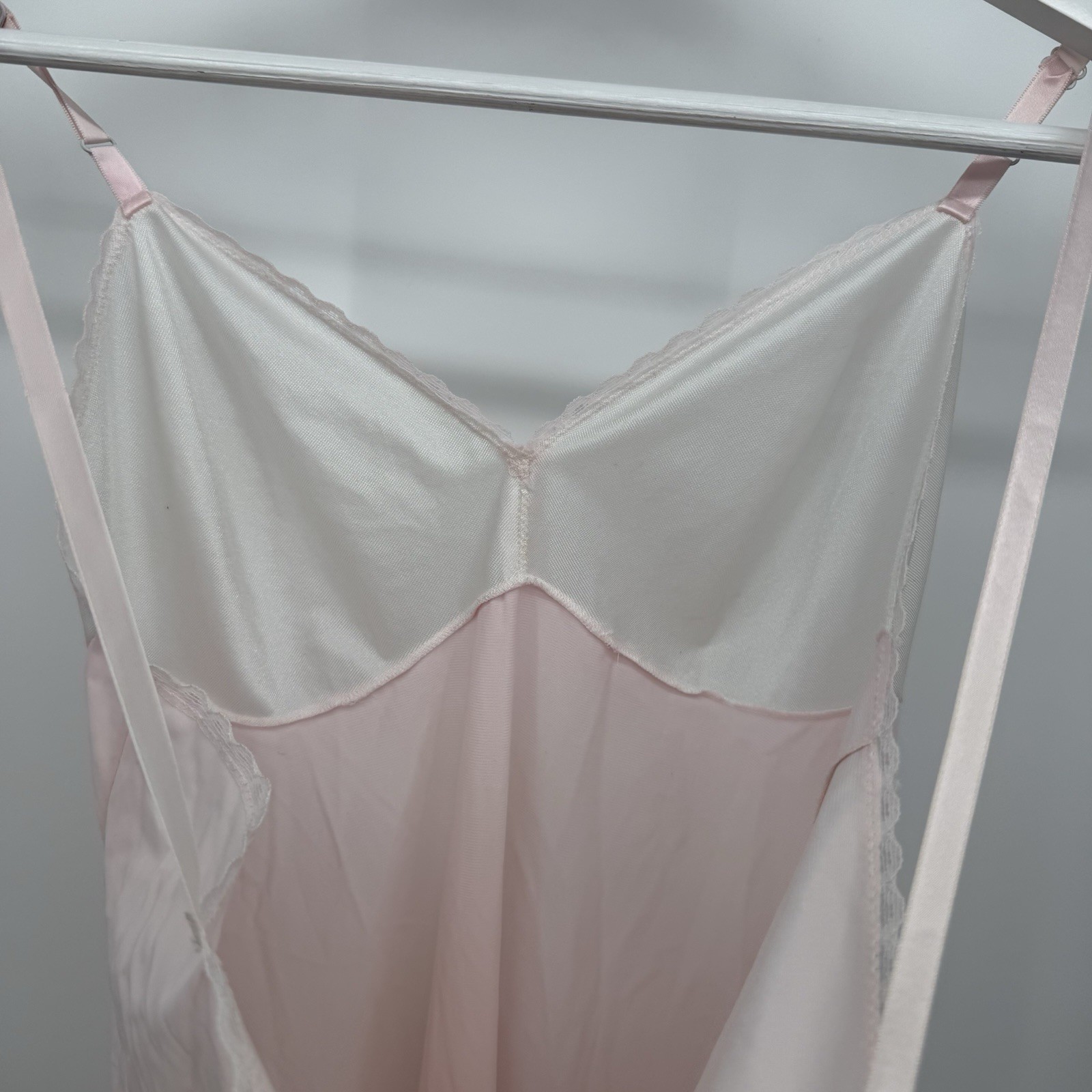 Vanity Fair Vintage Light Pink Slip Dress Size 34 Classic Nylon