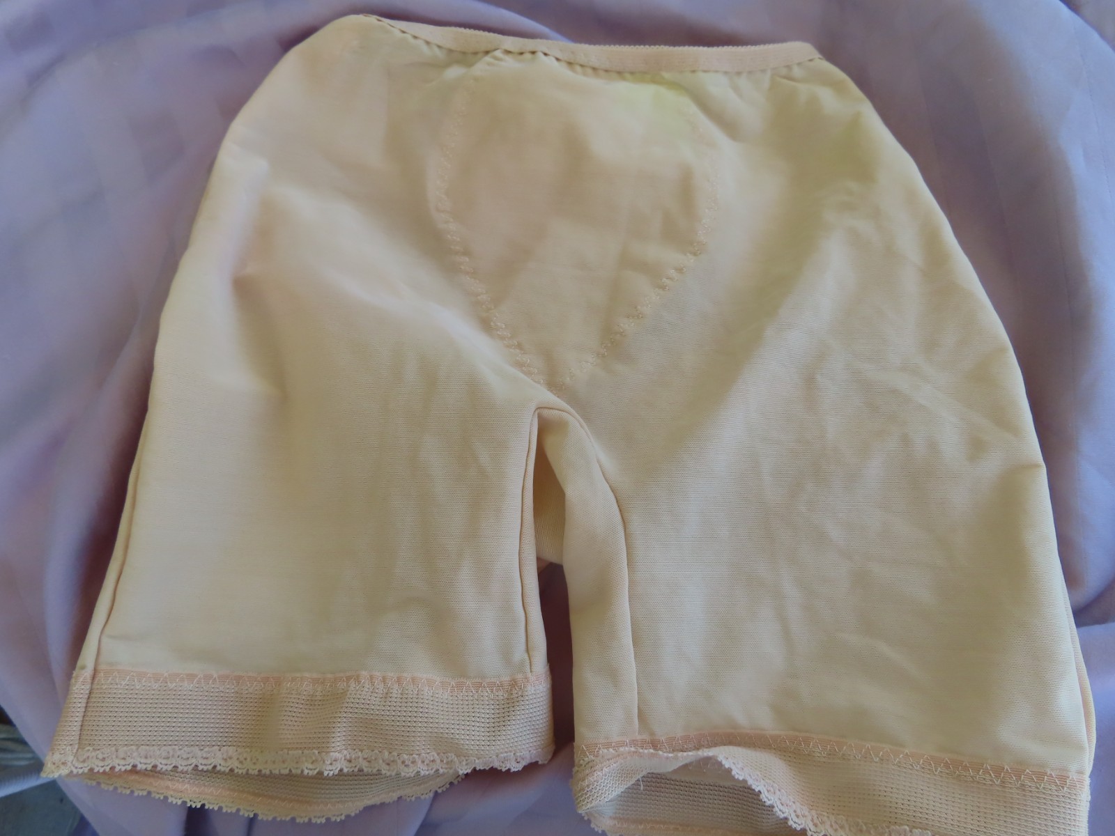 Vintage VASSARETTE Girdle Shaper Shorts Control Beige Size small