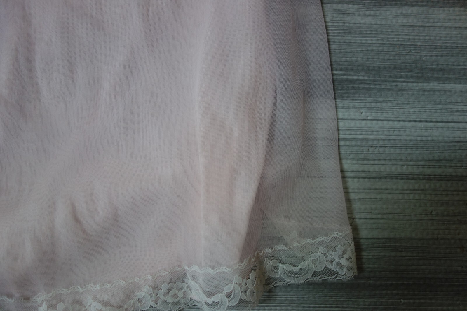 Vtg. Miss Elaine Nightgown Nightie Nylon with Chiffon Layer Size Small Pink