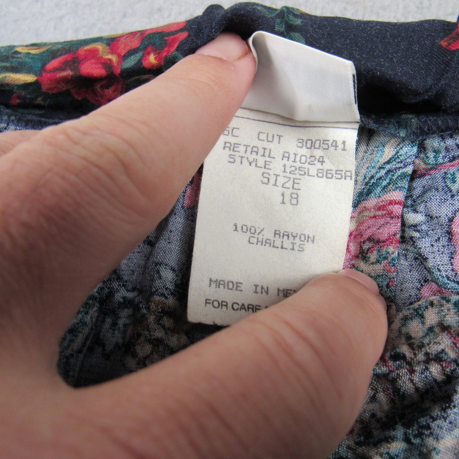 Koret Vintage Navy Floral Cottagecore Rayon Challis Midi Skirt Size 18 125L865A