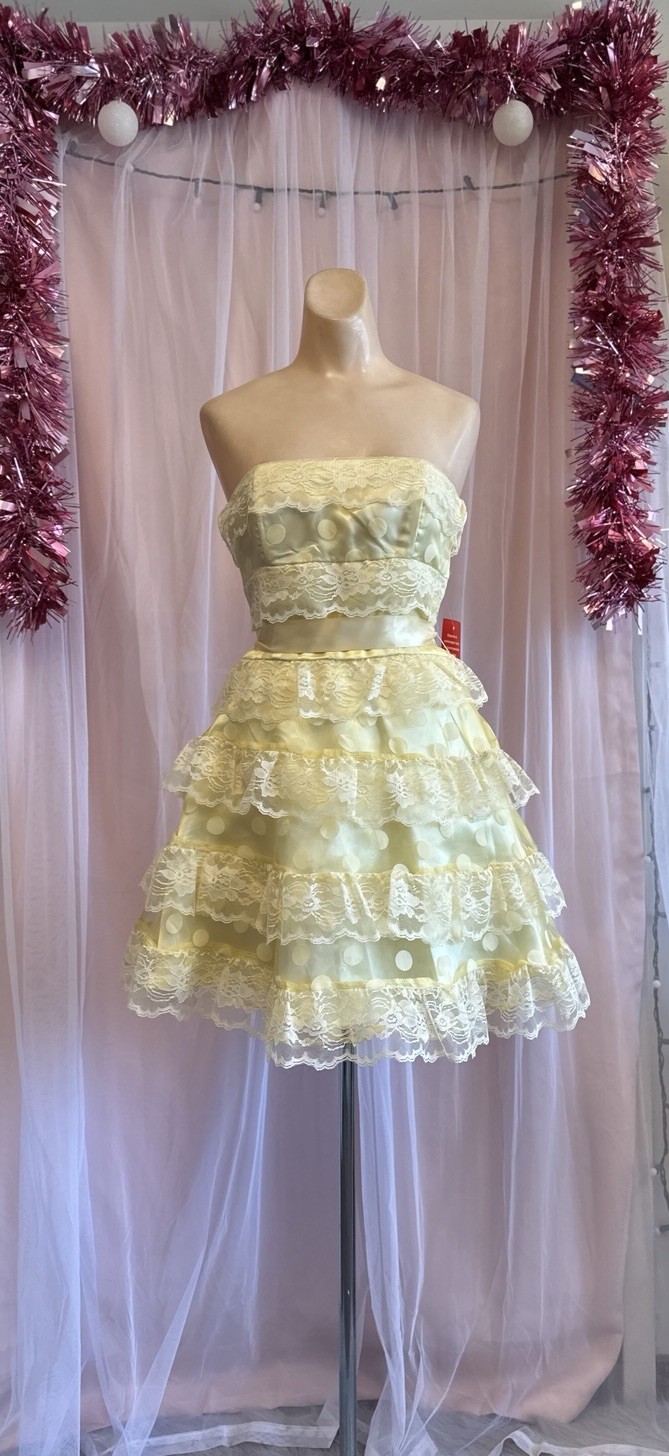 Vintage 90s Frilly Lace Strapless Mini Dress Cupcake Fit Flare Prom HoCo NWT XS