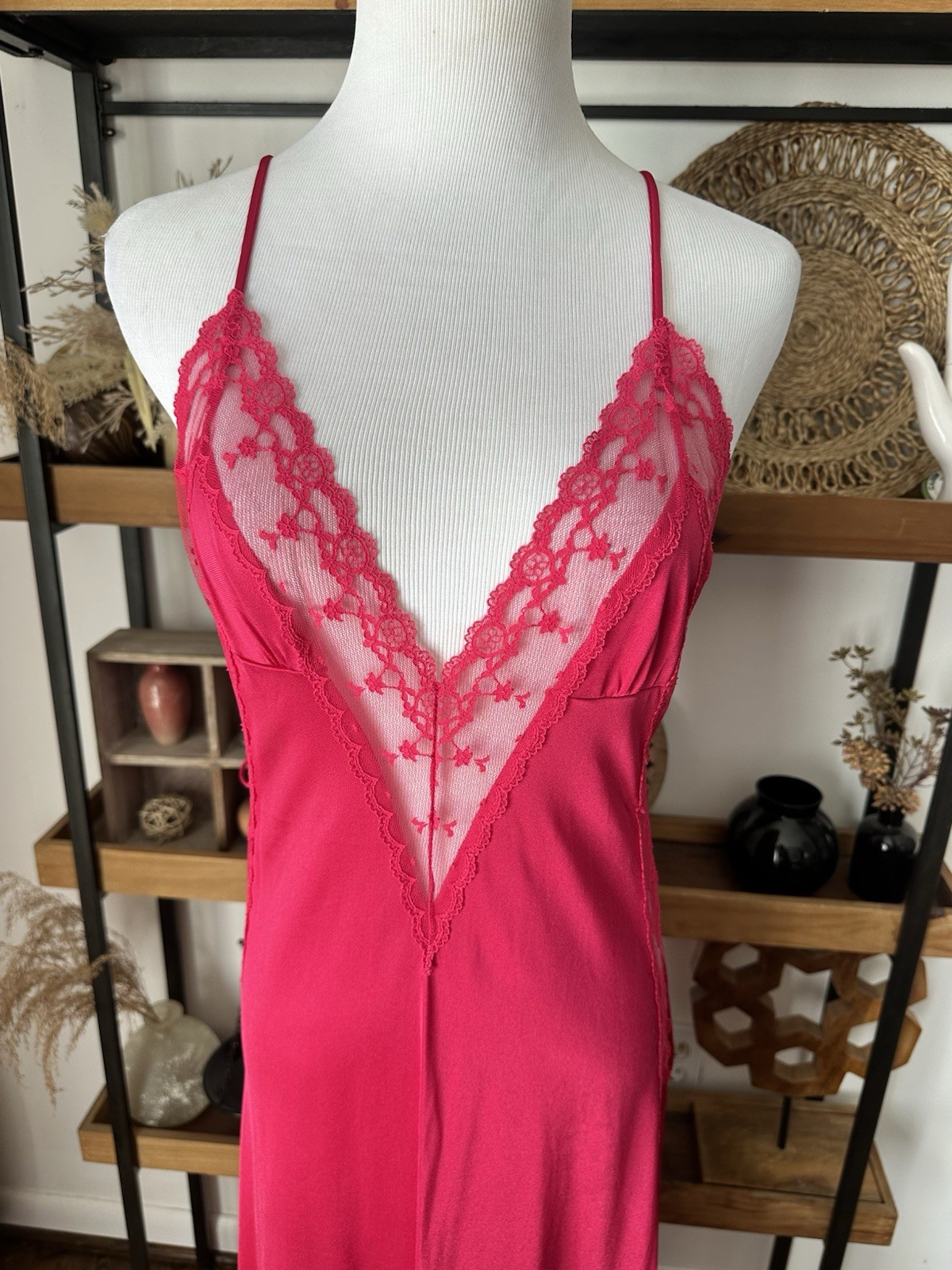 Vintage Kayser Size Medium Pink 100% Nylon Open Side Lace Full Length Nightgown