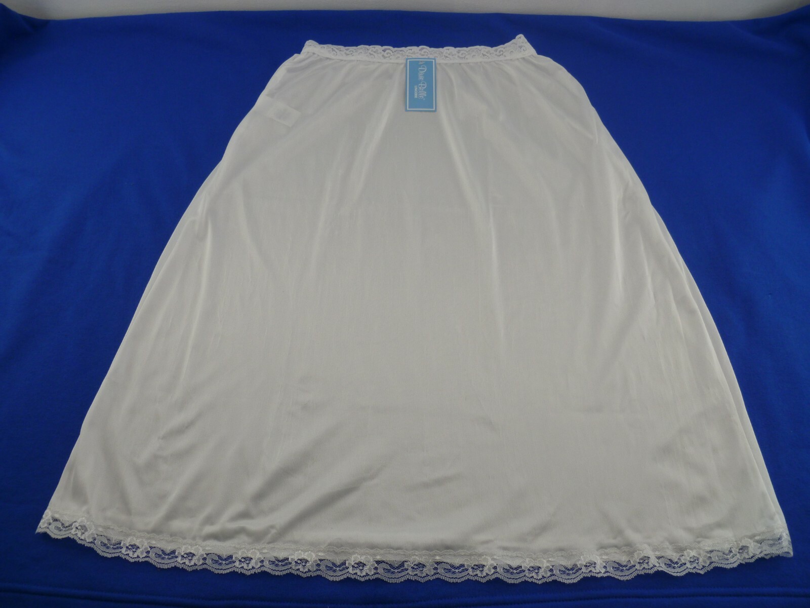 Dixie Belle 25&Prime; Nylon Half Slips, Made In USA (6513)