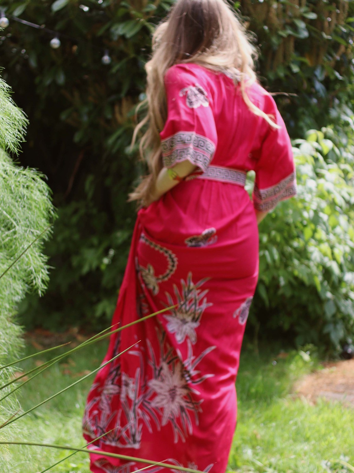 VTG Indonesian Red Batik Print Wide Sleeve Caftan Maxi Dress 1960s Frog Clasp