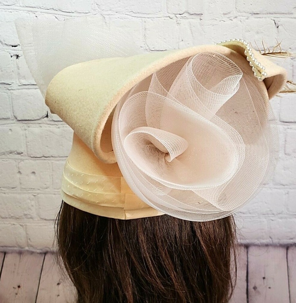 Vtg Bollman Hat Co. Designer&rsquo;s Touch Exclusive Wool Doeskin Felt Feathers Pearls