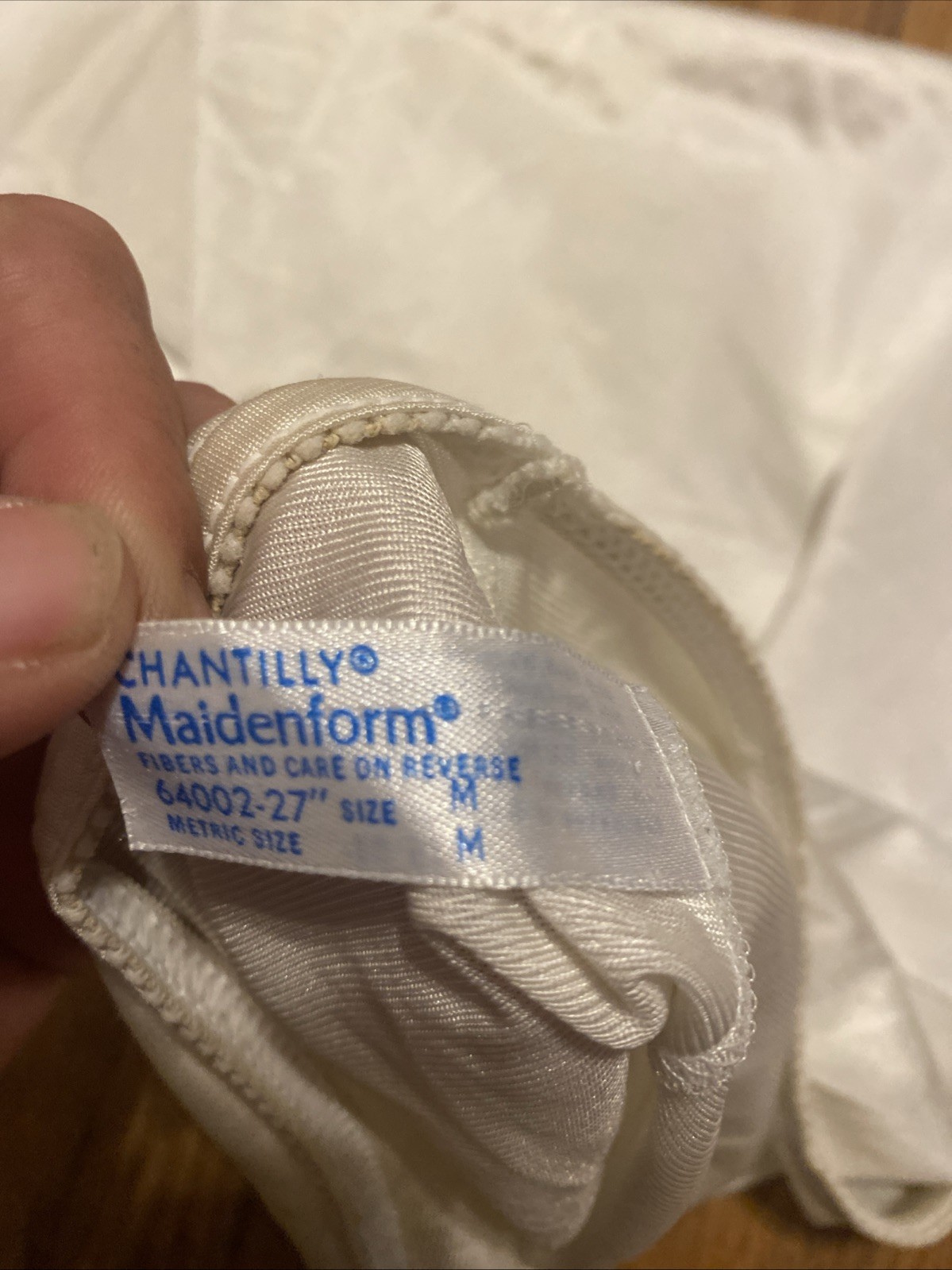 Chantilly Maidenform Whote Full Slip With Lace Trim And Pink Flowers On Slits M