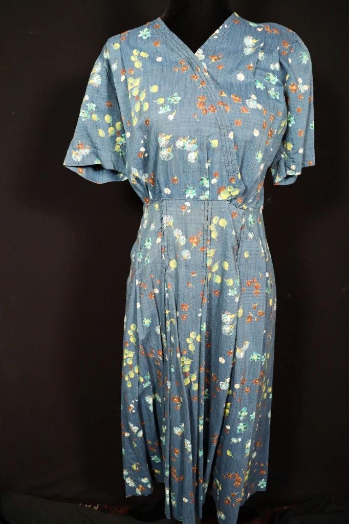 Rare Vintage Late 1940&rsquo;s French Rayon Floral Print Dress Size 8