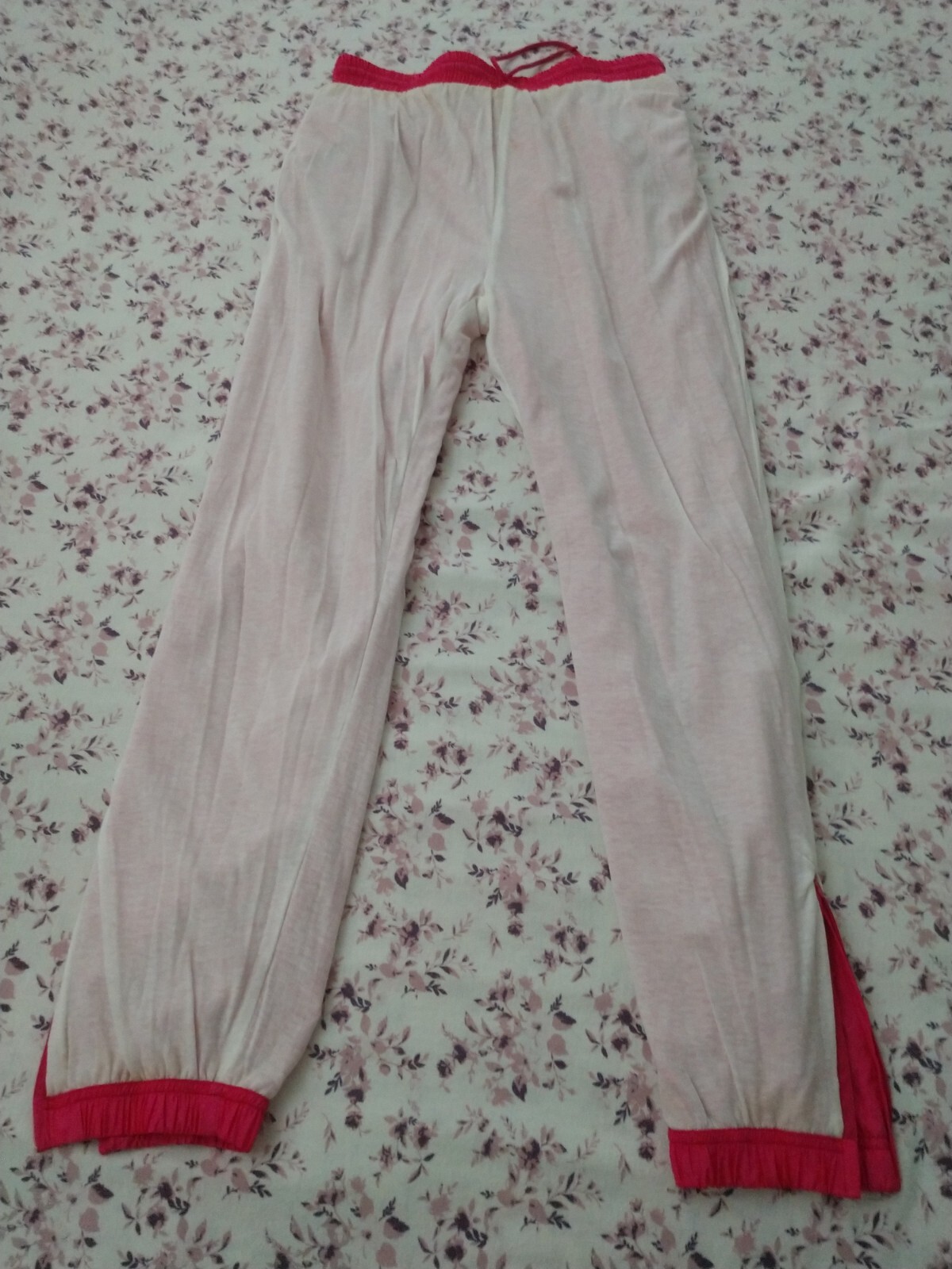 Vintage Casual Isle Nylon Lined Windbreaker Jacket and Pants Size L Suit REDUCED