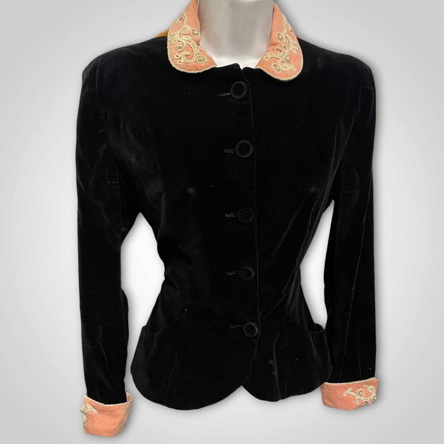 1940s Junior House Milwaukee Black Velvet Jacket Peach Embroidered Collar