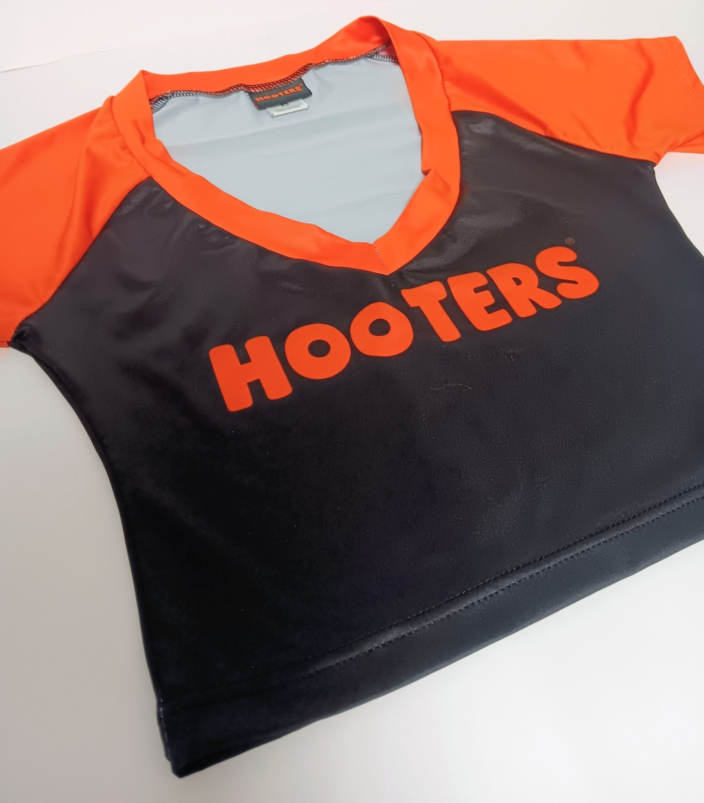 RARE BLACK & ORANGE AUTHENTIC HOOTERS CROP TOP JERSEY XS POLYESTER