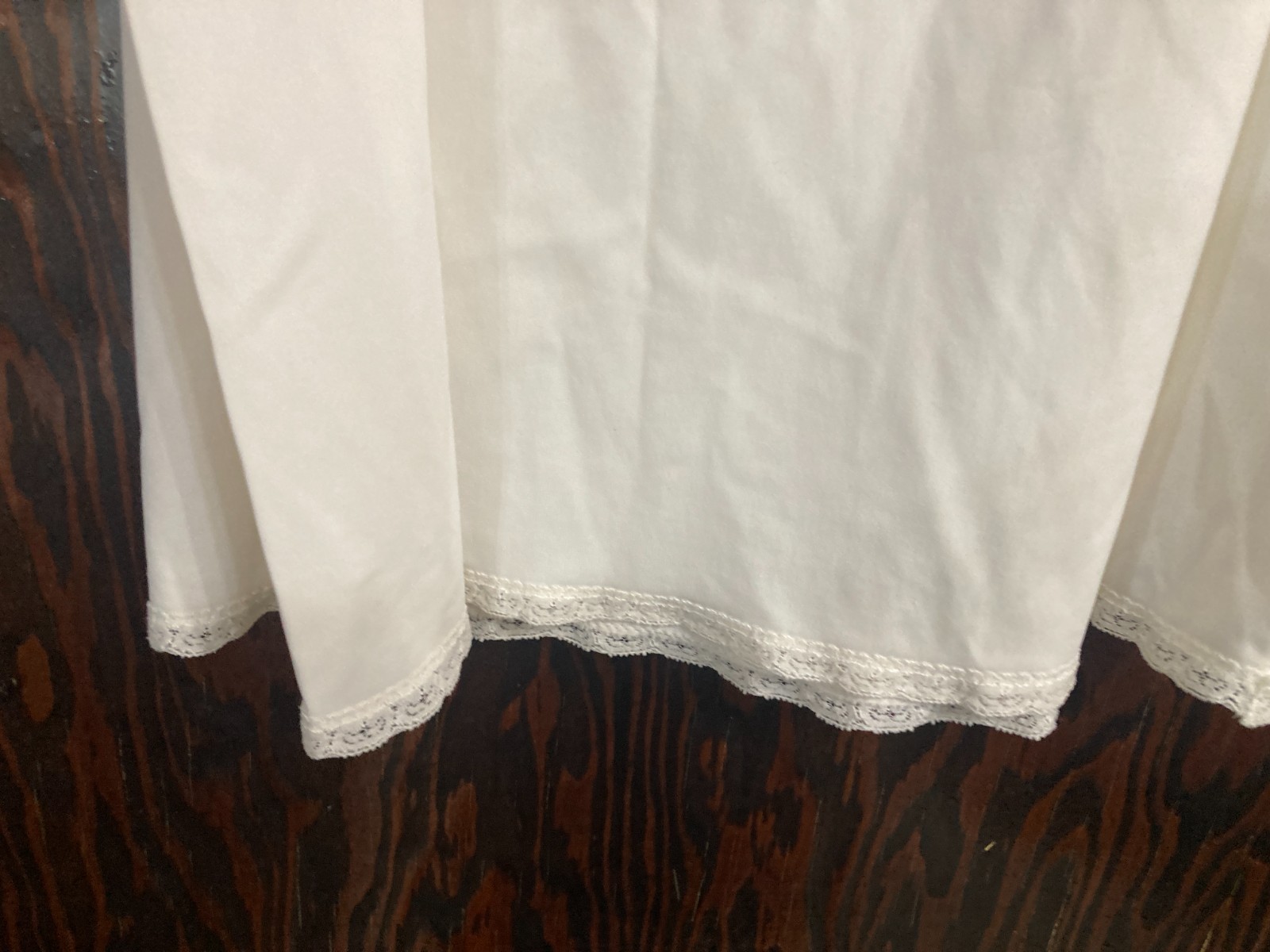 Vintage Half Slip off white Shadowline size Medium nylon Everyday