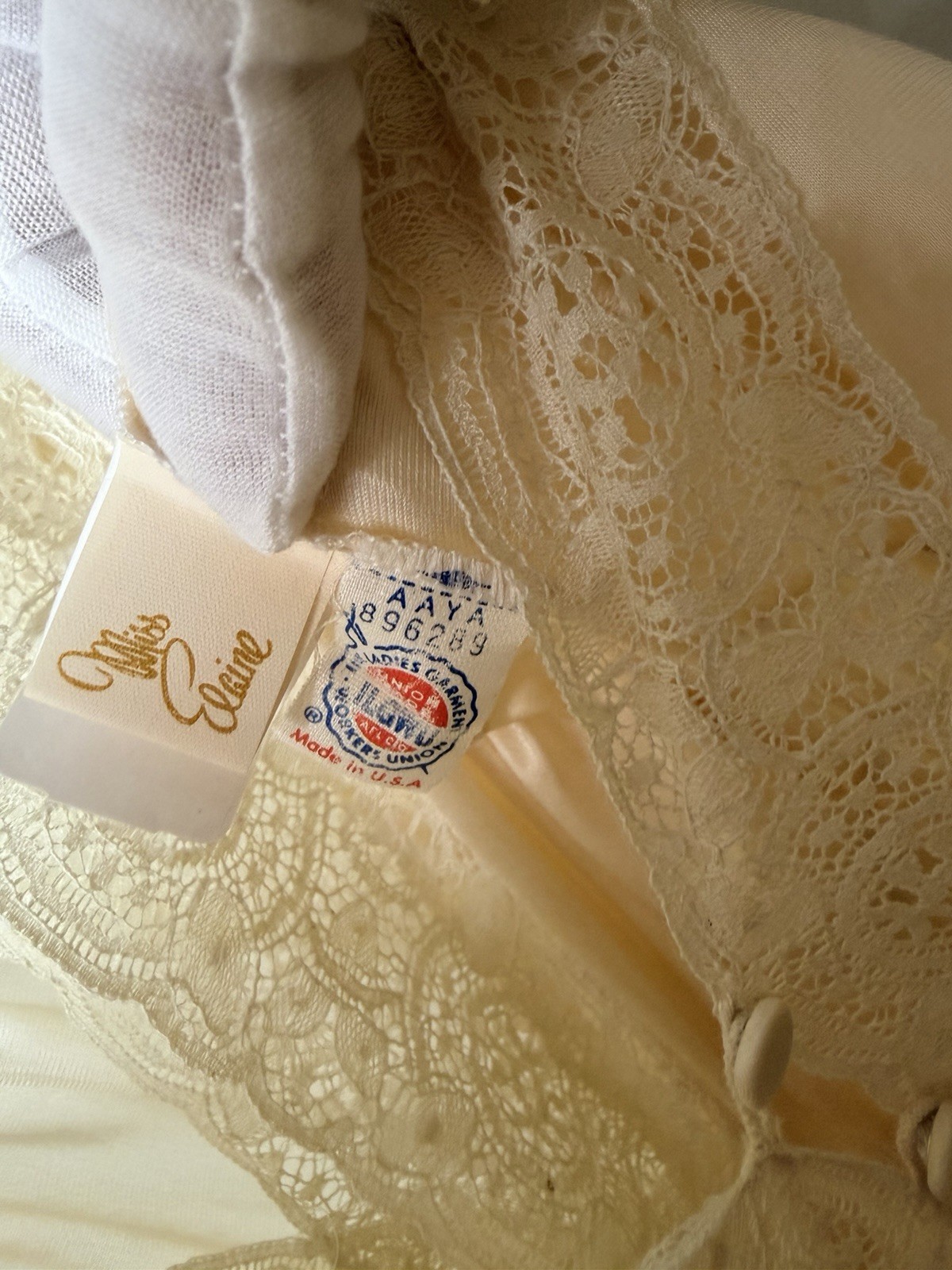 Vintage Miss Elaine Peignoir Set Ivory Lace Bridal Robe Gown Small USA