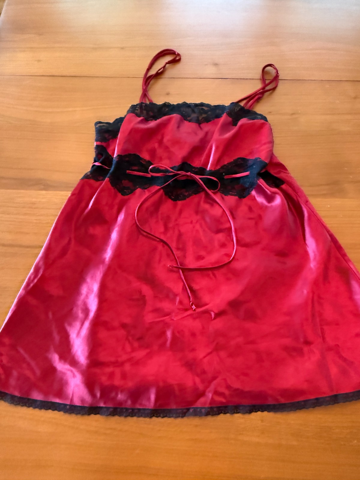 Vintage Enchanting Women&rsquo;s Red Satin & Black Lace Babydoll Nightie Nightgown L