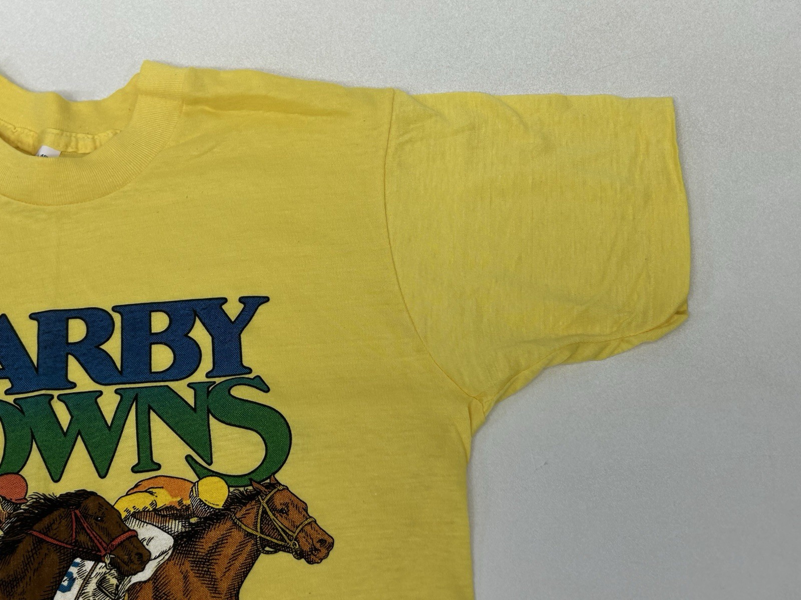 Vintage 1980s Single Stitched Darby Downs Horse Racing T-Shirt Size M (38-40)