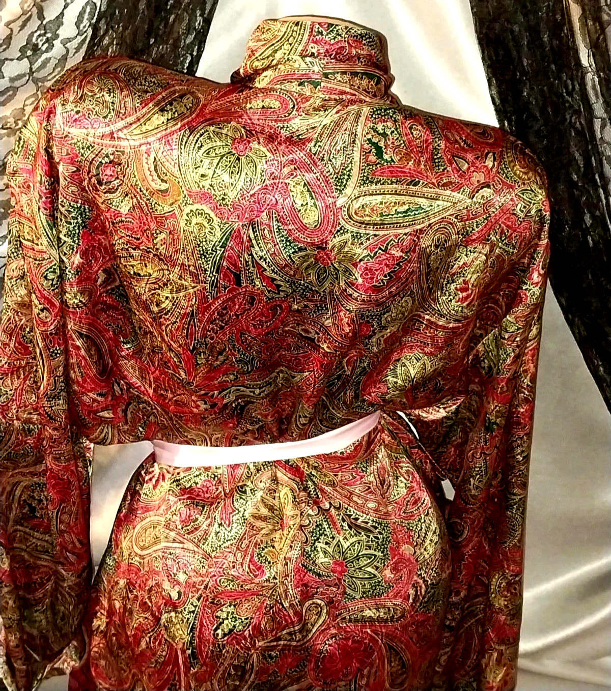 VTG SATIN SHINY Y2K VS GOLD RED DRAPE NECK NIGHTGOWN LONG FULL ROBE 48/50&Prime;