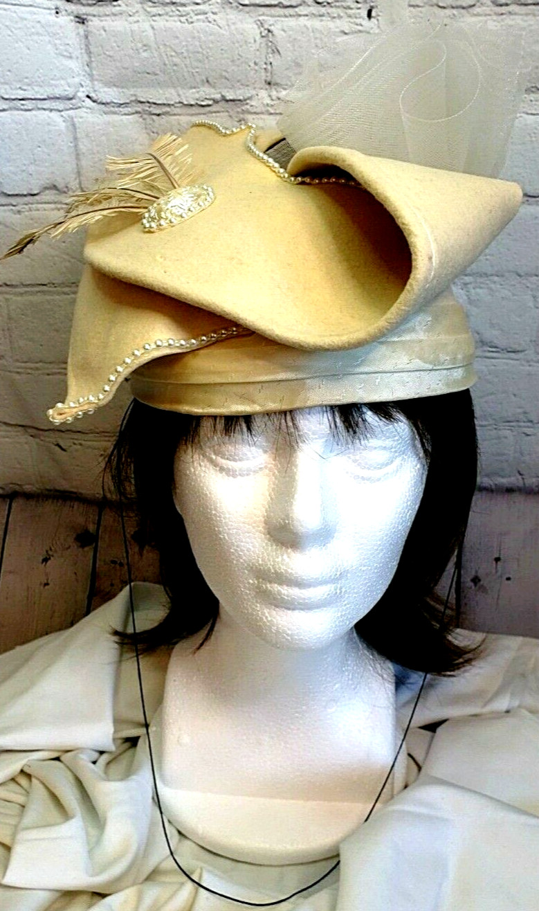 Vtg Bollman Hat Co. Designer&rsquo;s Touch Exclusive Wool Doeskin Felt Feathers Pearls