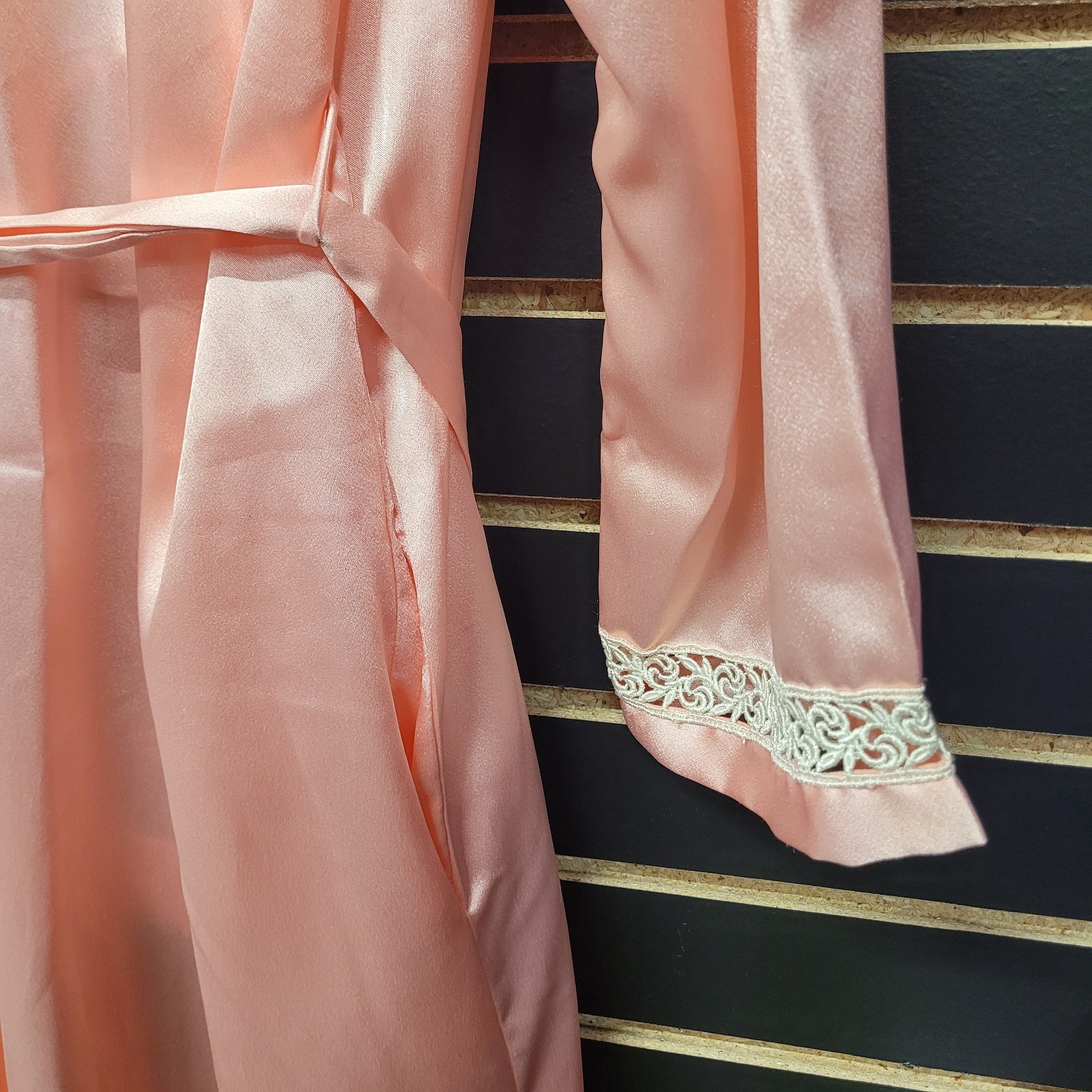Vintage Valentino Intimo Satin Robe – Pink Lace Trim – 1970s/80s USA Made SZ MED