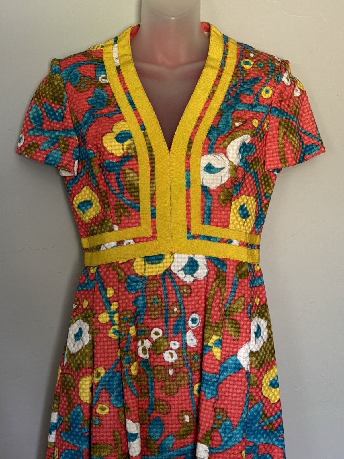 Vintage 1960s Elinor Simmons Malcolm Starr Textured Floral Mod ALine Dress Small
