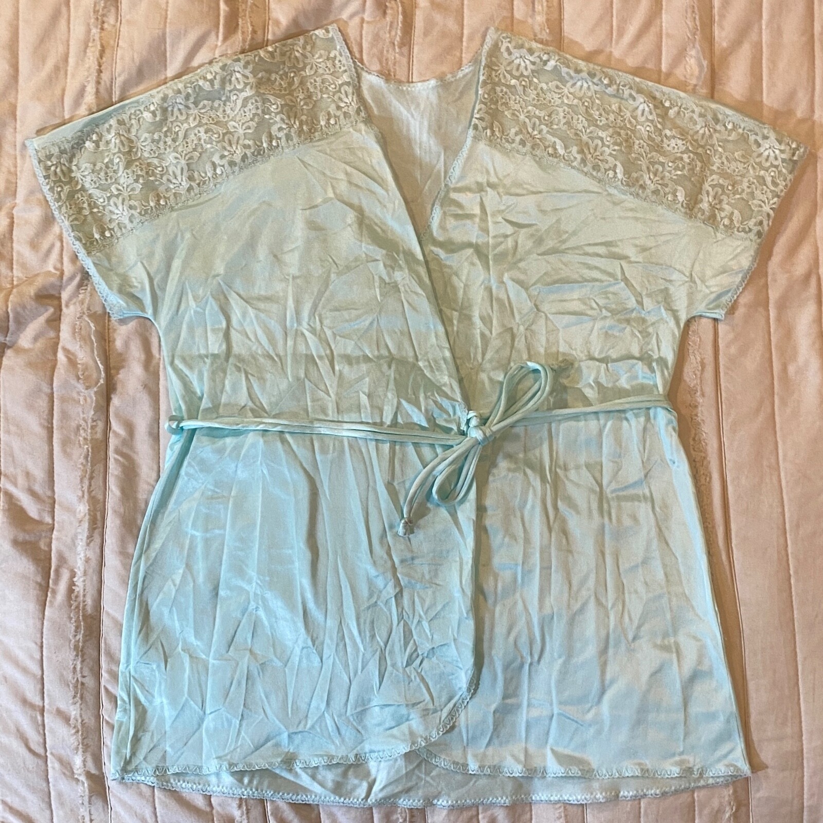 Vtg Pinehurst Lingerie Womens Small Ice Blue Satin Lace Trimmed Peignoi Robe 80s