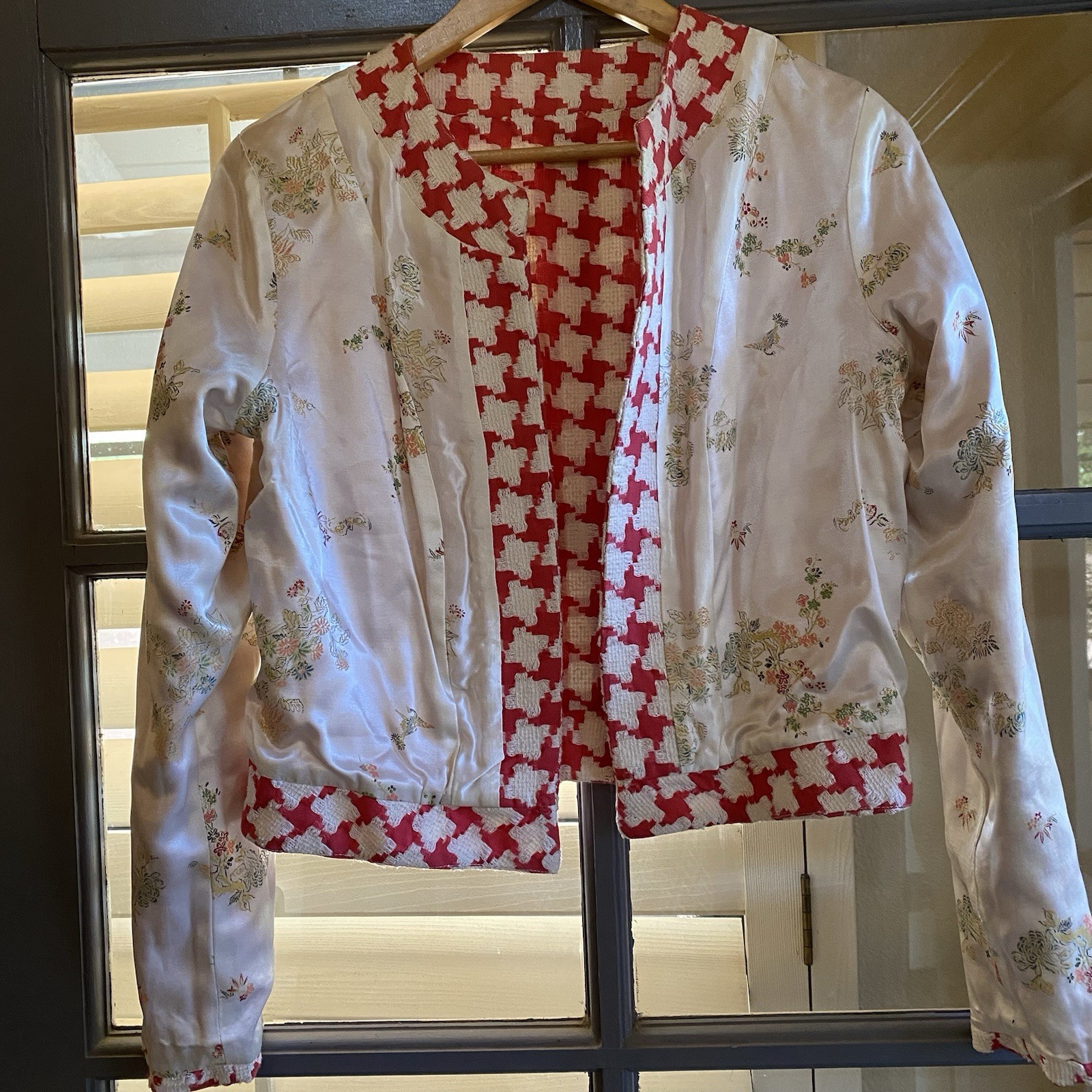 Vintage Handmade Pink Plaid Short Jacket With White Floral Satin Lining