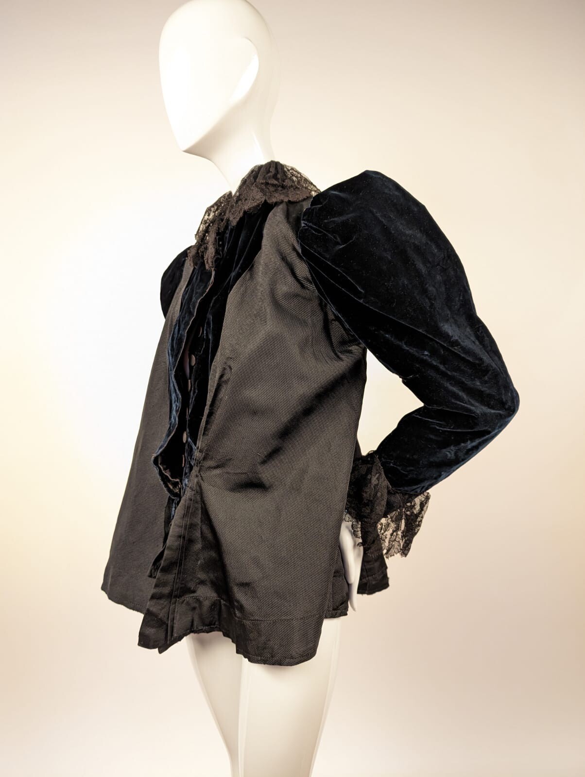 VICTORIAN 19TH C BLACK SILK + VELVET BUSTLE BACK MATERNITY JACKET W LACE COLLAR