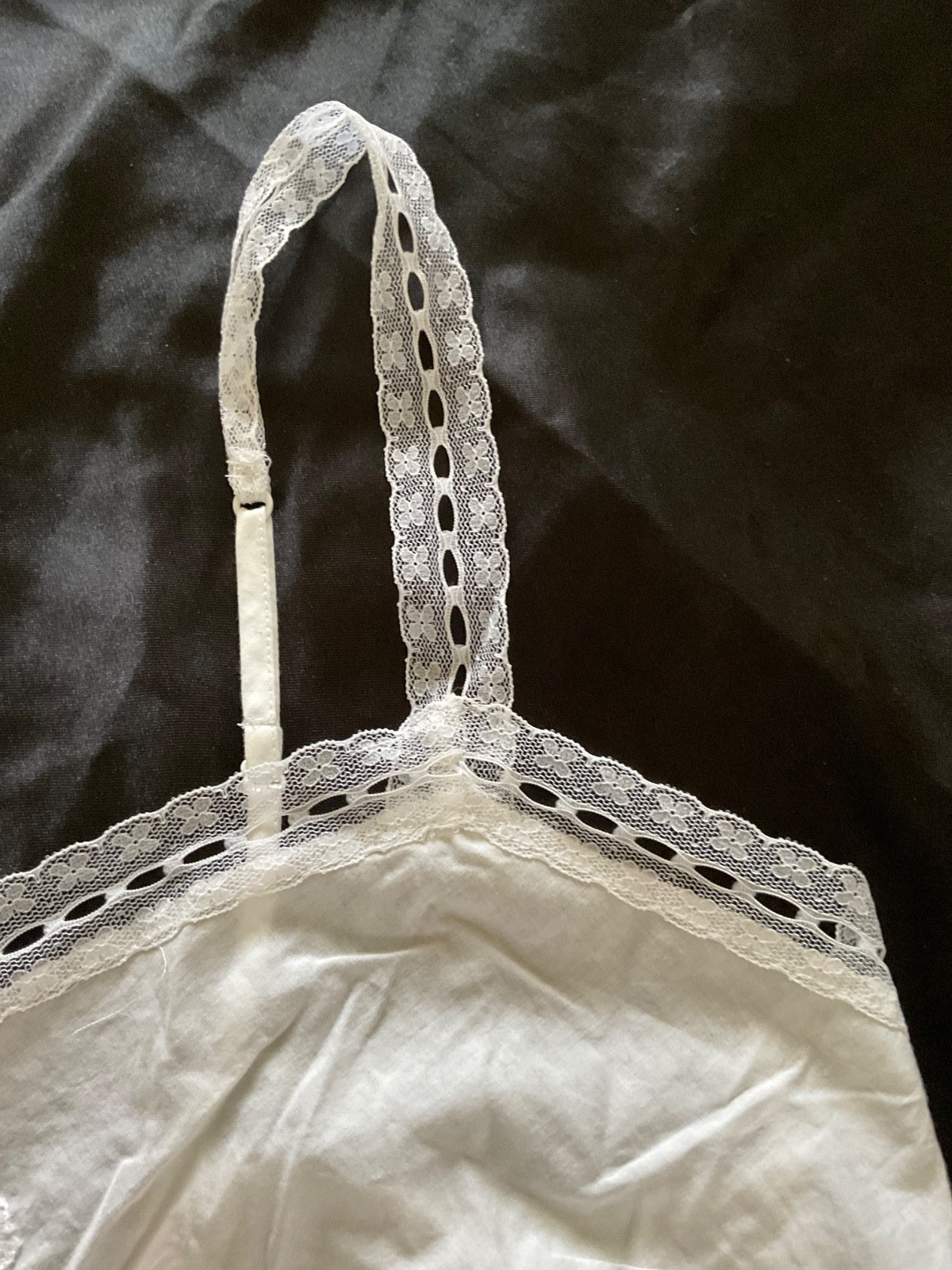 Vtg Victoria&rsquo;s Secret Sleep Tank Top Cami Sz. S White Cotton Lace Trim Boho