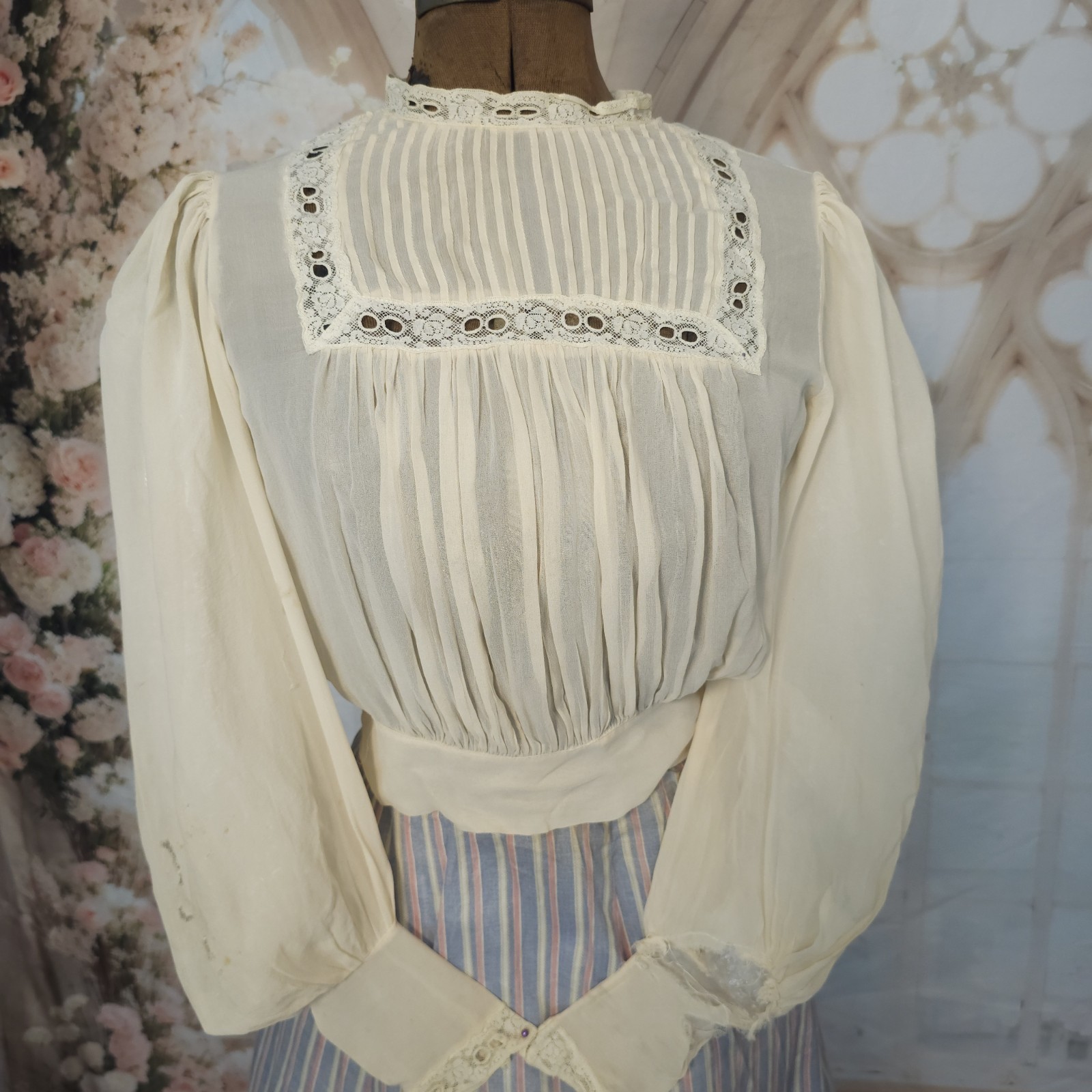 Antique Cream Lace Blouse w/ Puffy Sleeves Chiffon Prairie 1910s 1900s Top Shirt