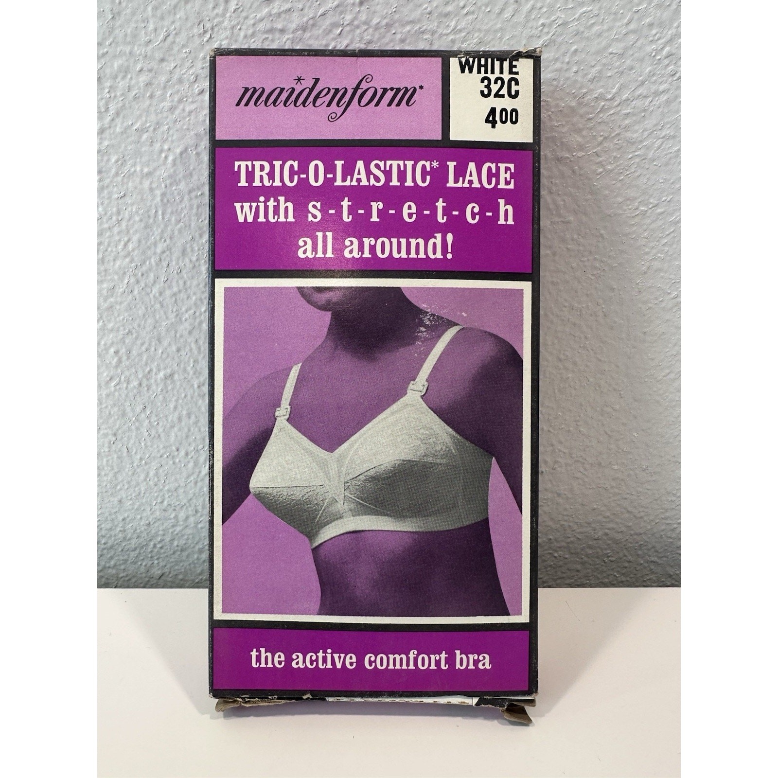 VINTAGE *NEW* 1970&rsquo;s Maidenform White Lace Bullet Bra Size 32C