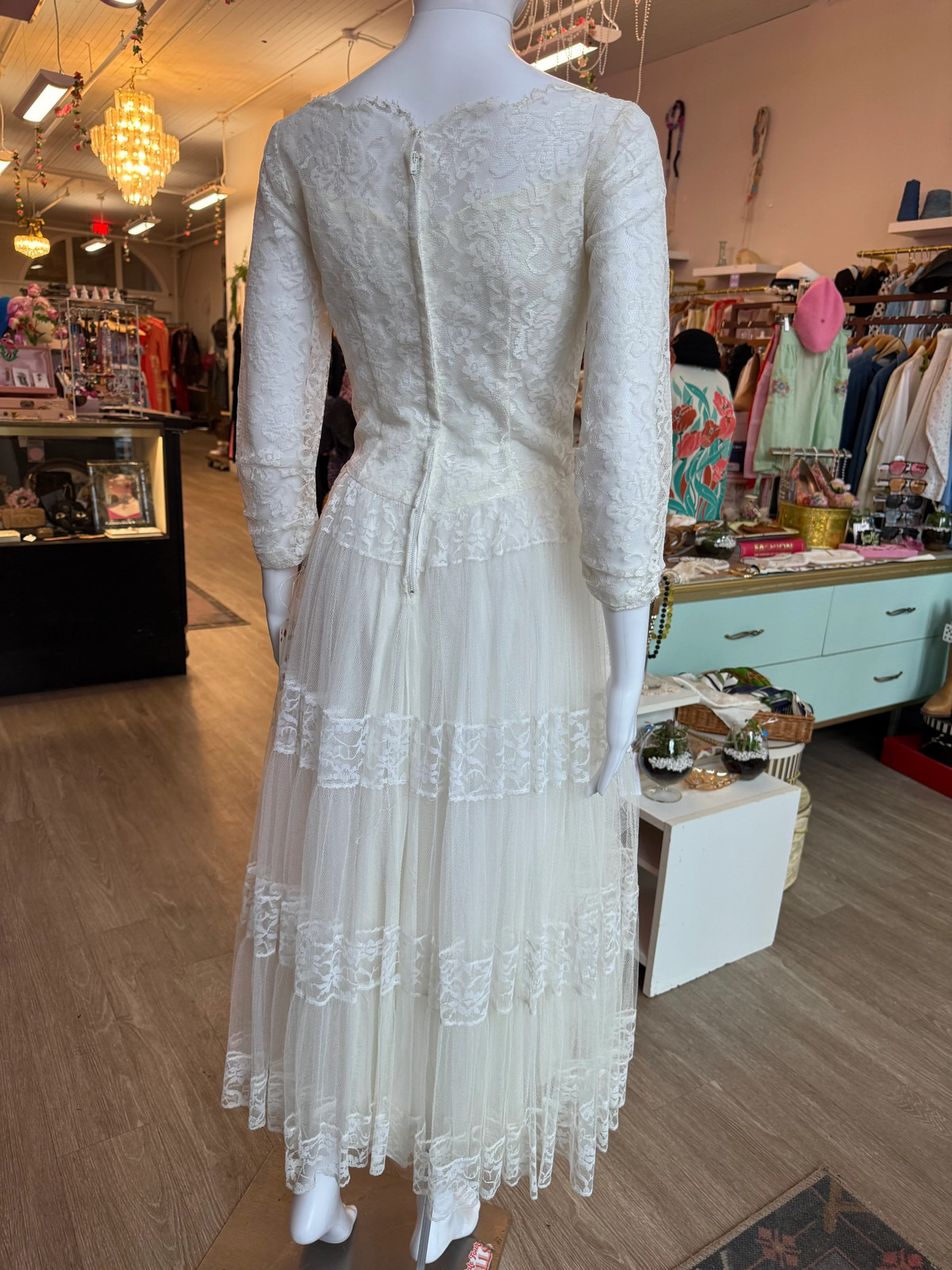 1950s Ivory Lace Tea Length Wedding Dress