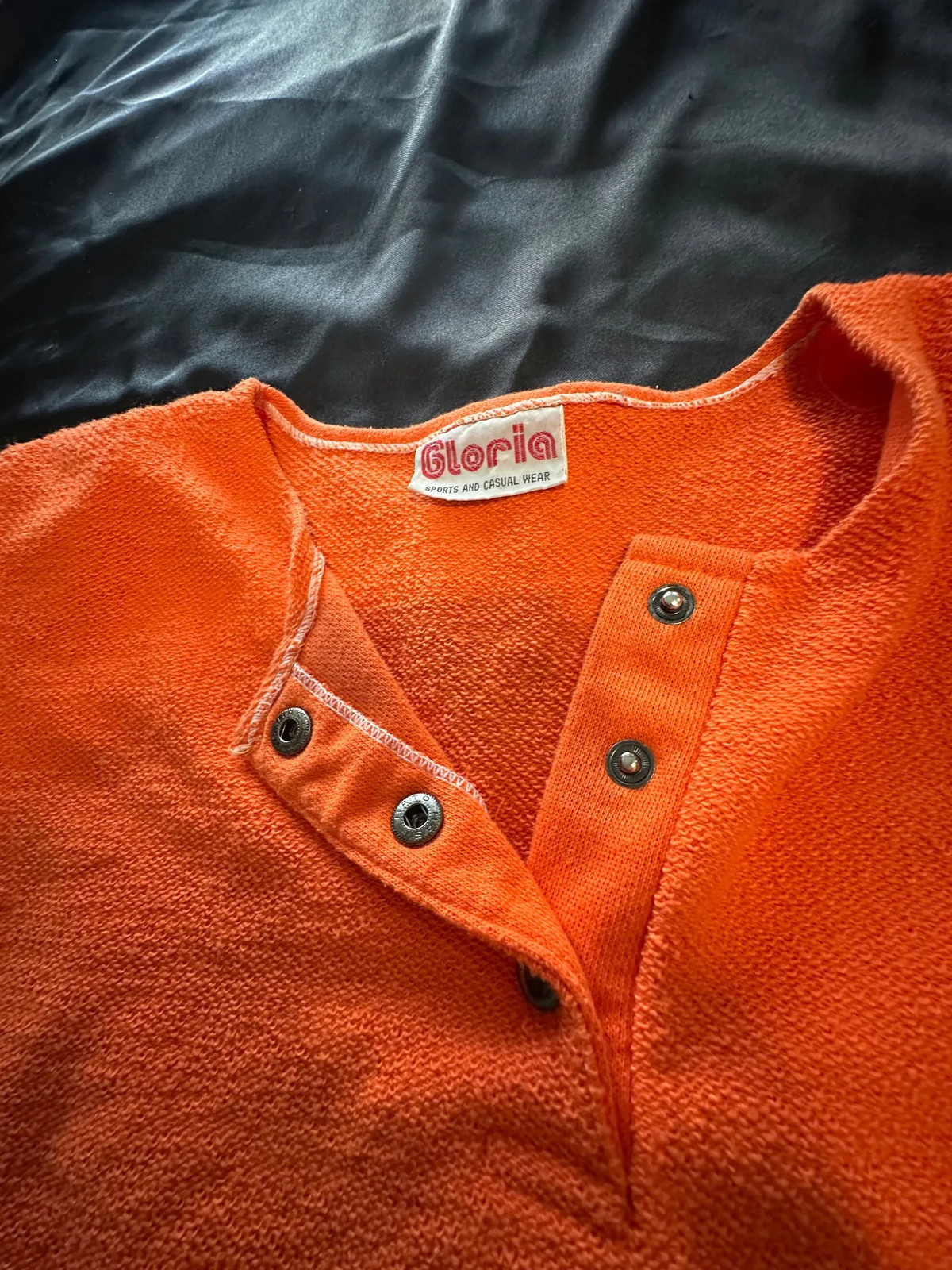 Gloria Womens Y2K Terry Pullover Top Shirt Orange Snap Henley Pockets 23&Prime; PT