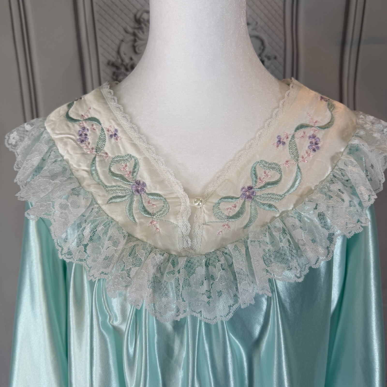 Vintage 80s Cachet Cottagecore Mint Satin Nightgown Large Lace Collar Sears USA