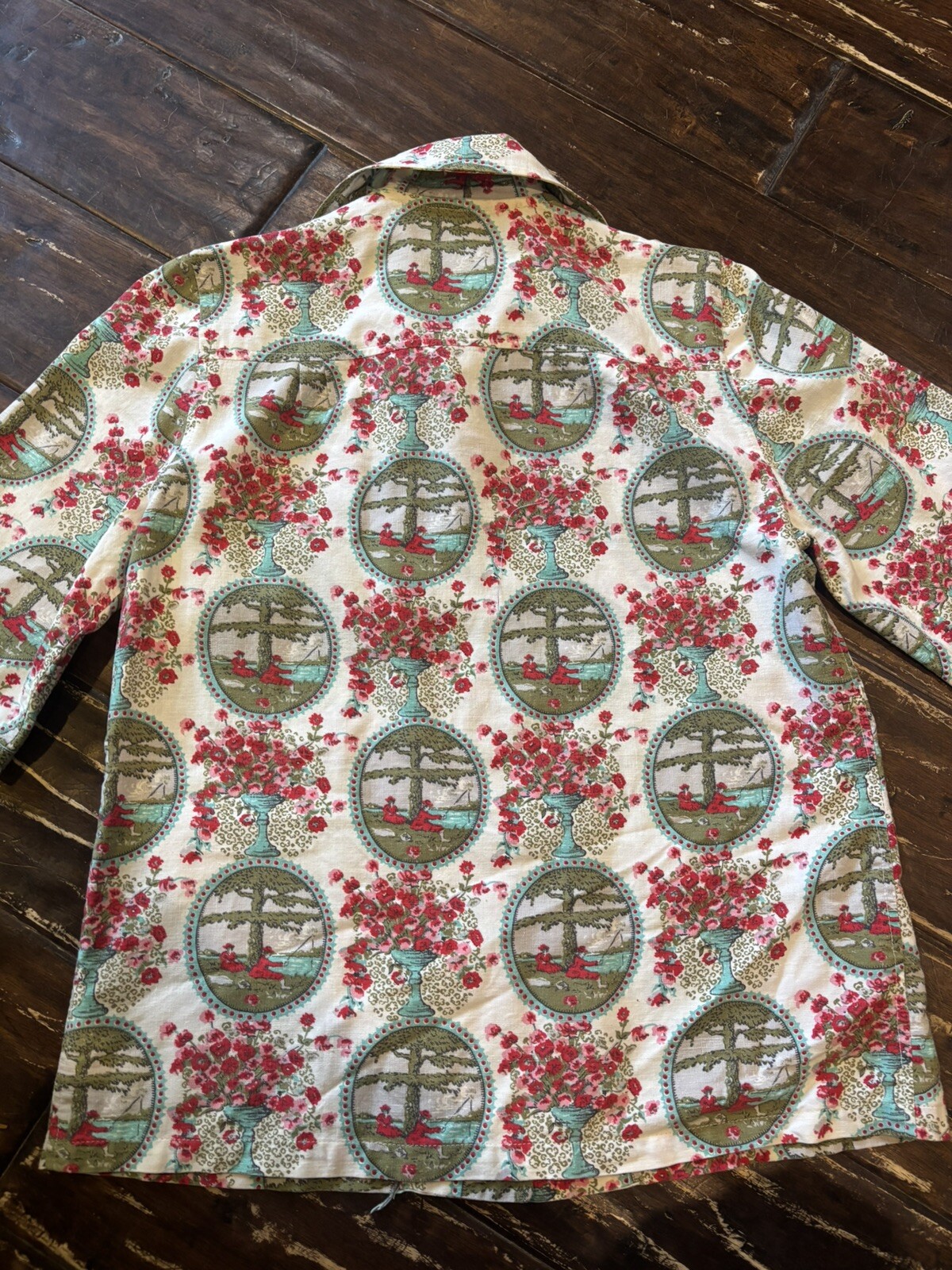 Vintage 1940S Cotton Dagger Collar Smock Mother Of Pearl Buttons Novelty Print
