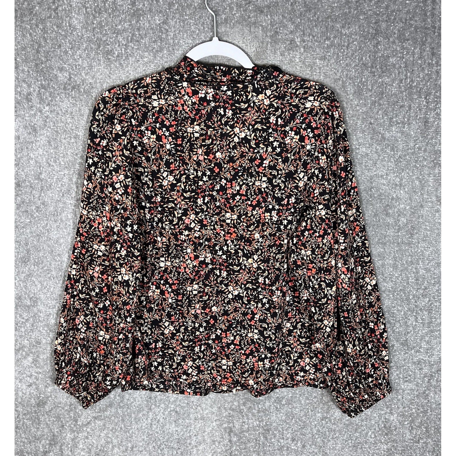 Old Navy Top Womens Size M Black Dark Floral Puff Sleeve V-Neck Button Up NWT