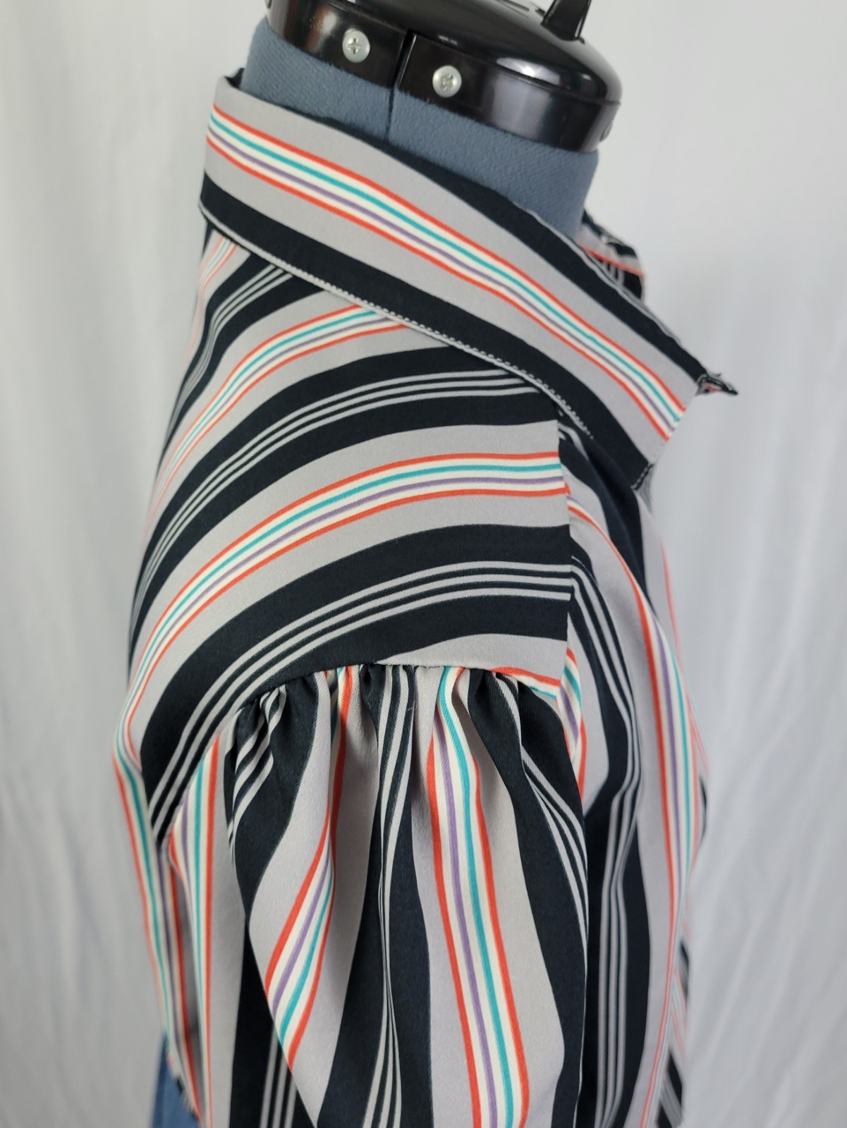 Vintage Grey & Black Striped Button Down Top w Red/Teal/Purple Accent Size 16