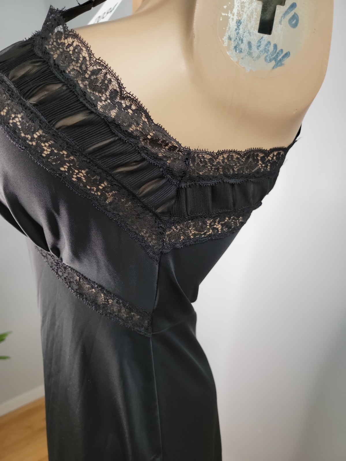 Vintage Charmode Tricot Nylon Black Pleated Lace/Pleat Detail Full Slip Size 34