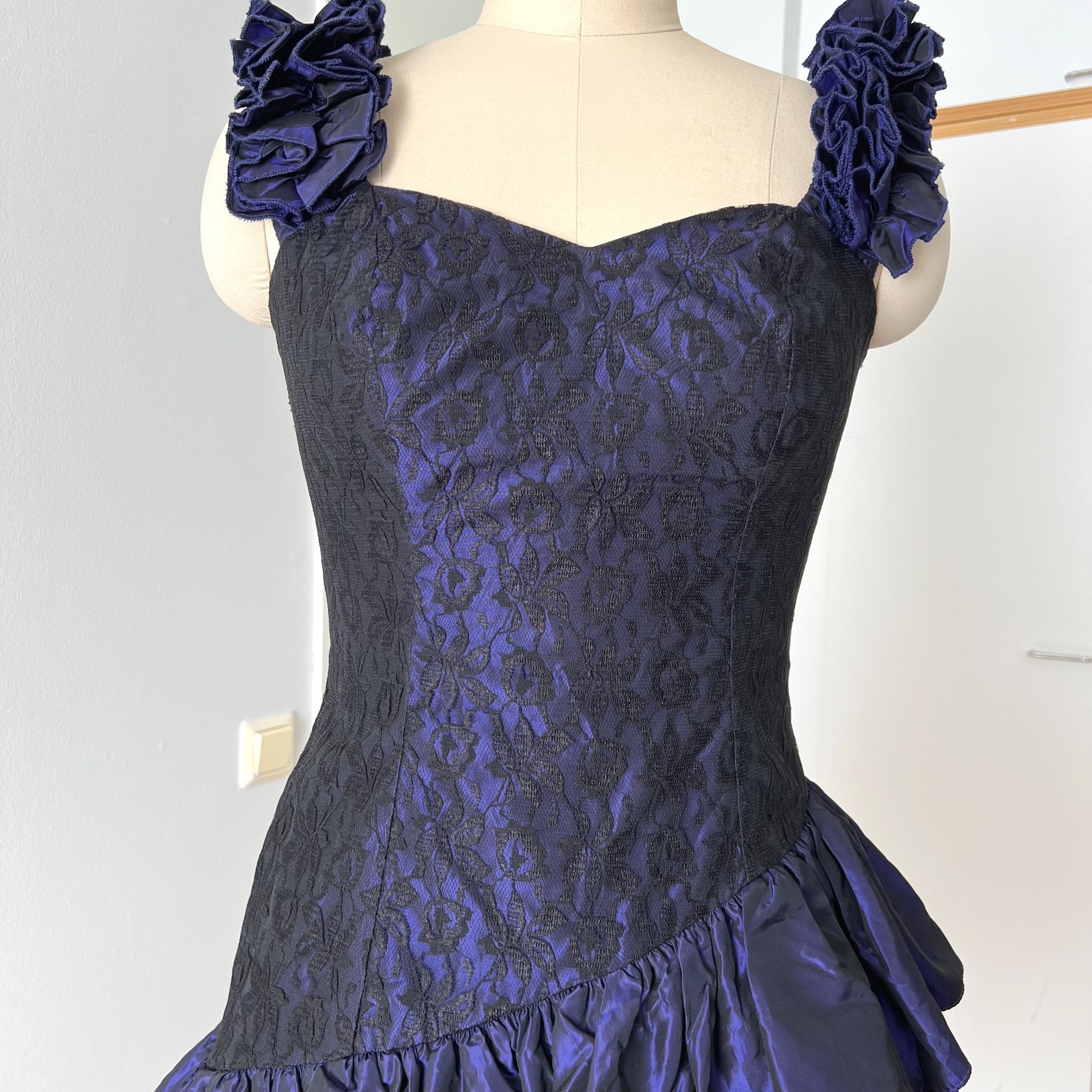 1980s Asymmetrical Tiered Whimsygoth Cocktail Prom Party Dress Aline Midi Retro
