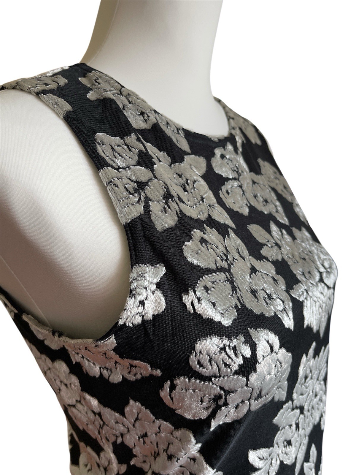 90s Always Evolution Metallic Silver & Black Floral Sleeveless Blouse Y2K Top